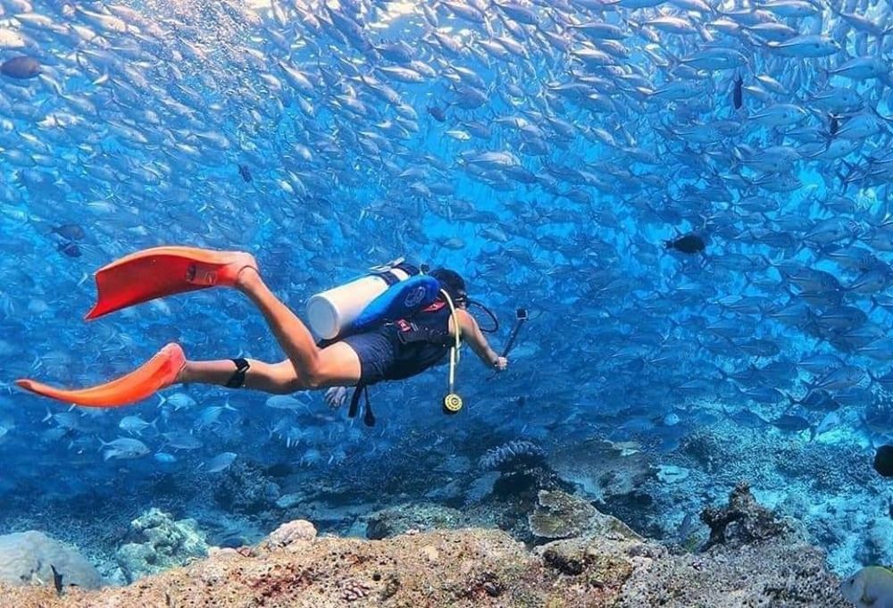 Photograph by Leonzeay Eddie