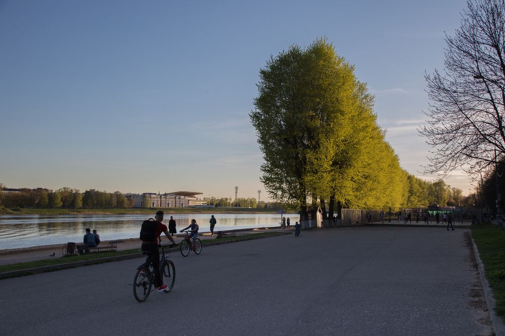 Мирный вечер