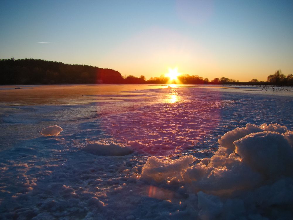Вечер на реке