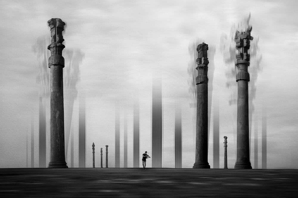 Photograph by Mohammad Dadsetan