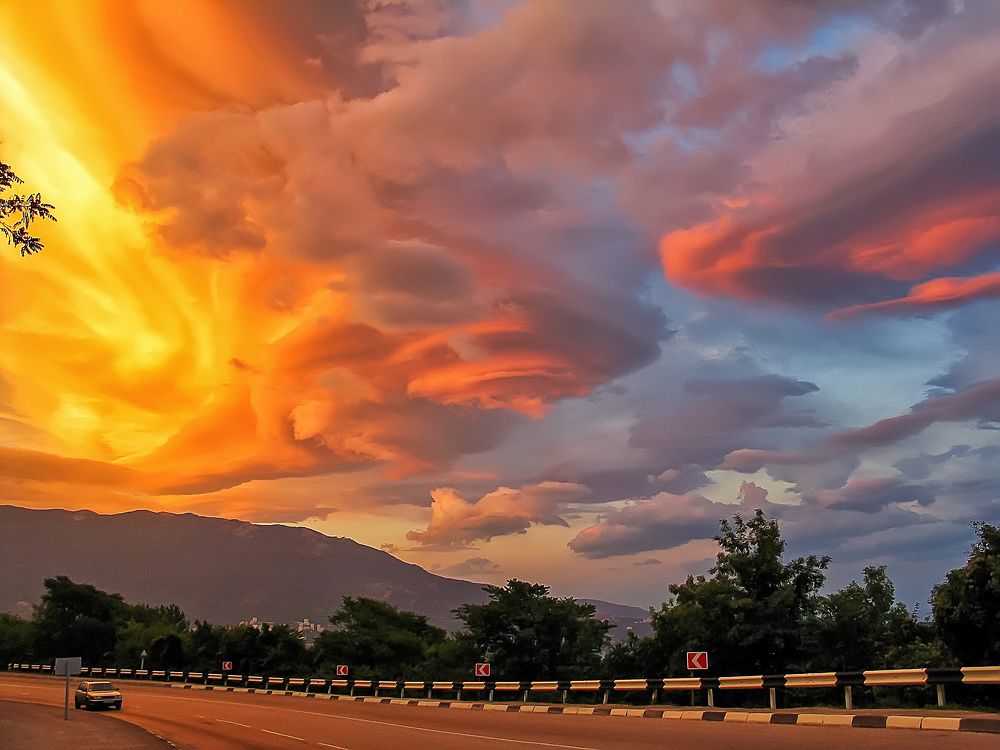 Небо над Ялтой