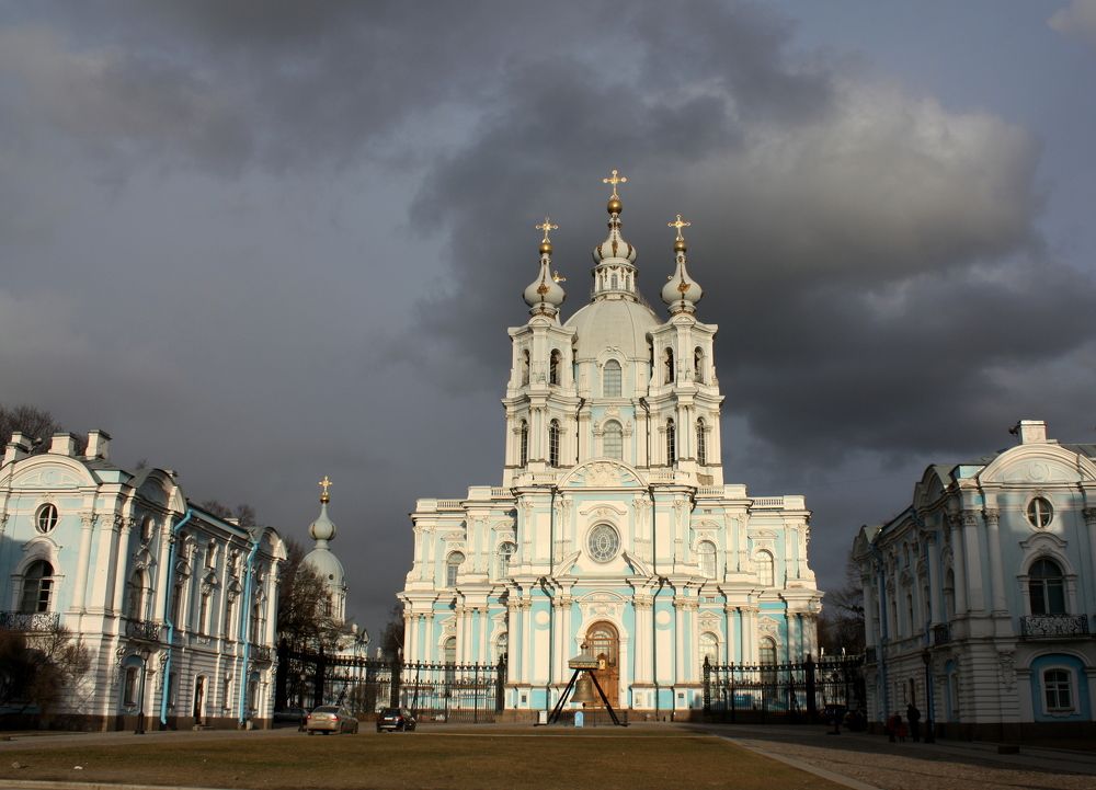 Смольный собор