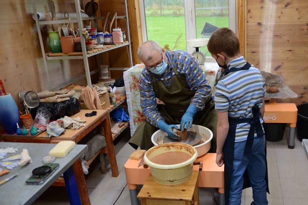 Pottery Workshop (Гончарная мастерская)