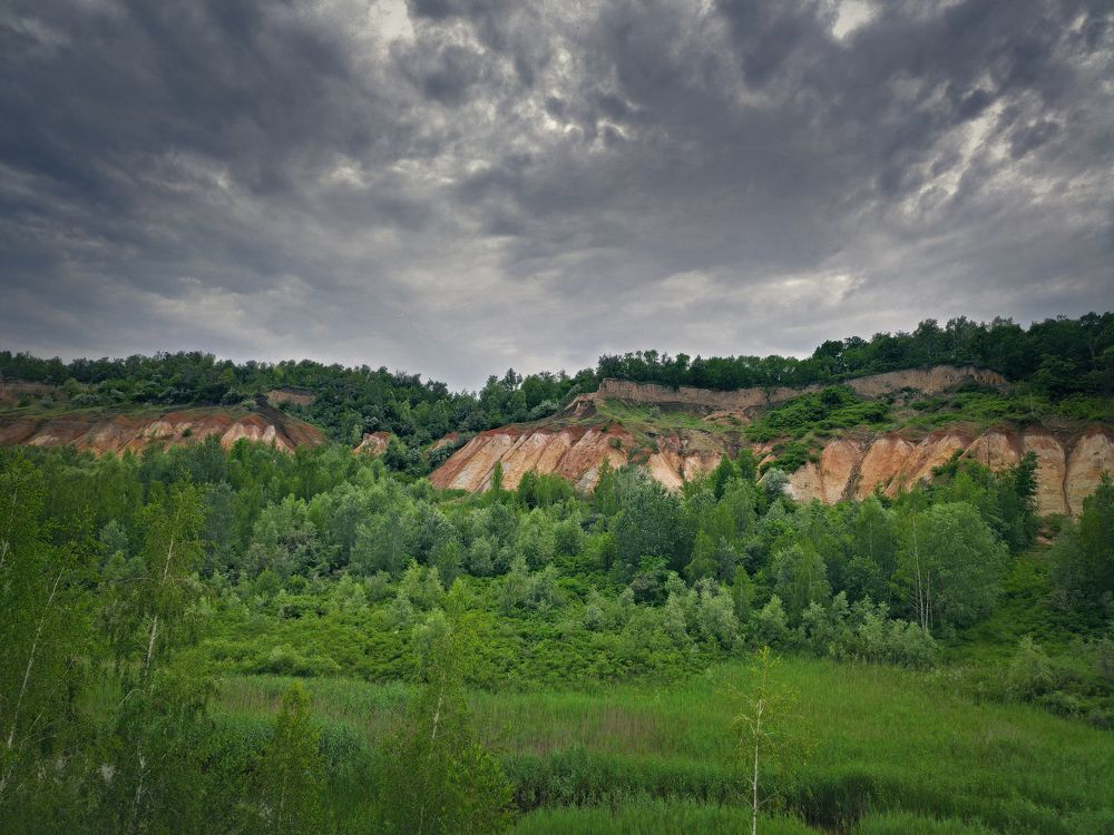 Скалы Витачева перед ураганом, Киевская область