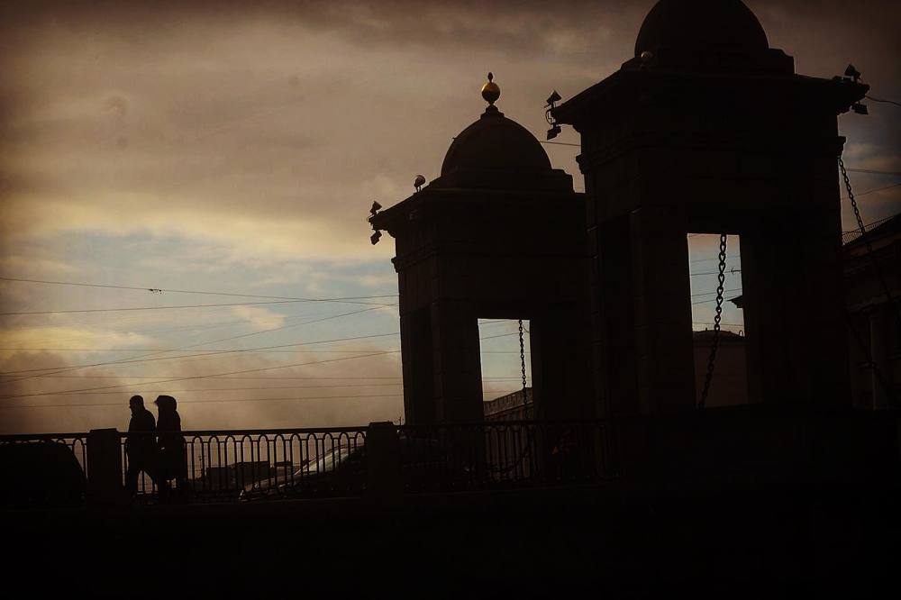 bridge   most   love