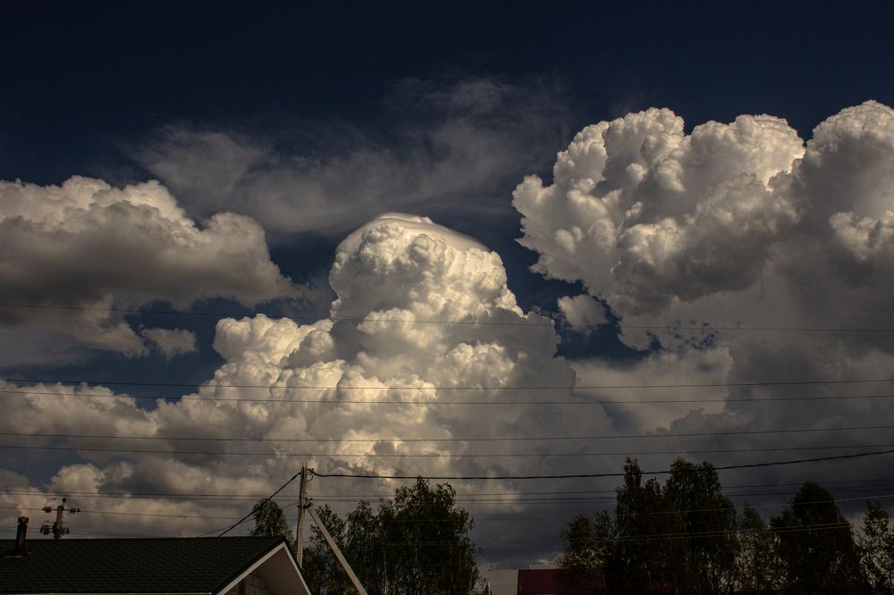 Облака над домом