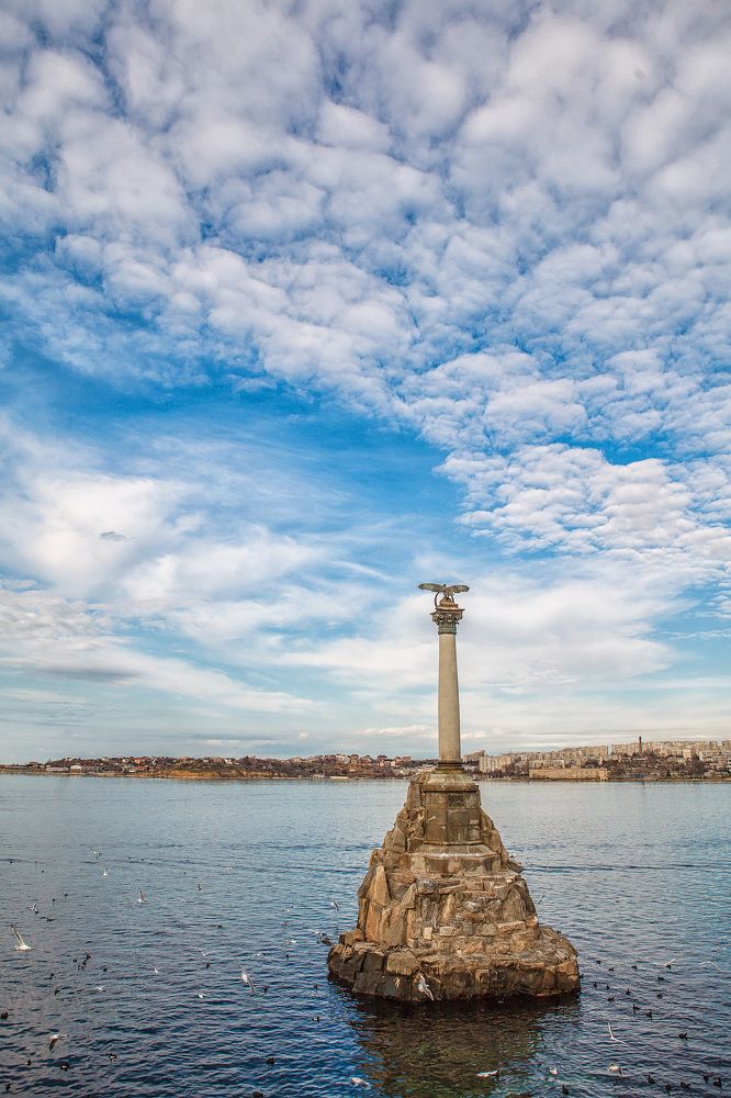 Над затопленными кораблями рай пуховых облаков