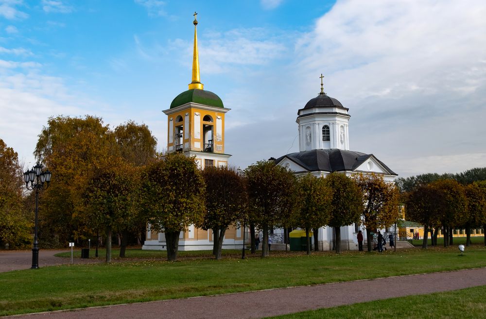 Церковь Спаса Всемилостивого в Кусково в Москве