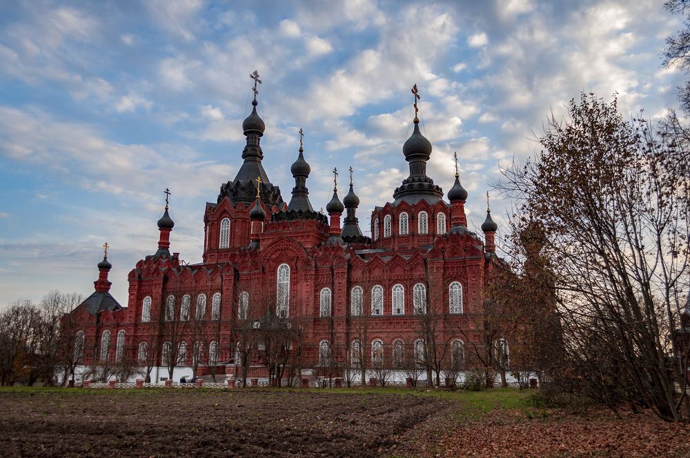 Собор Казанской иконы Божией Матери в Казанской Амвросиевской пустыни
