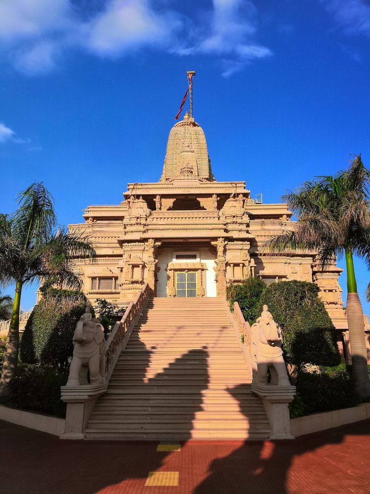 Dharmachakra Jain Tirth