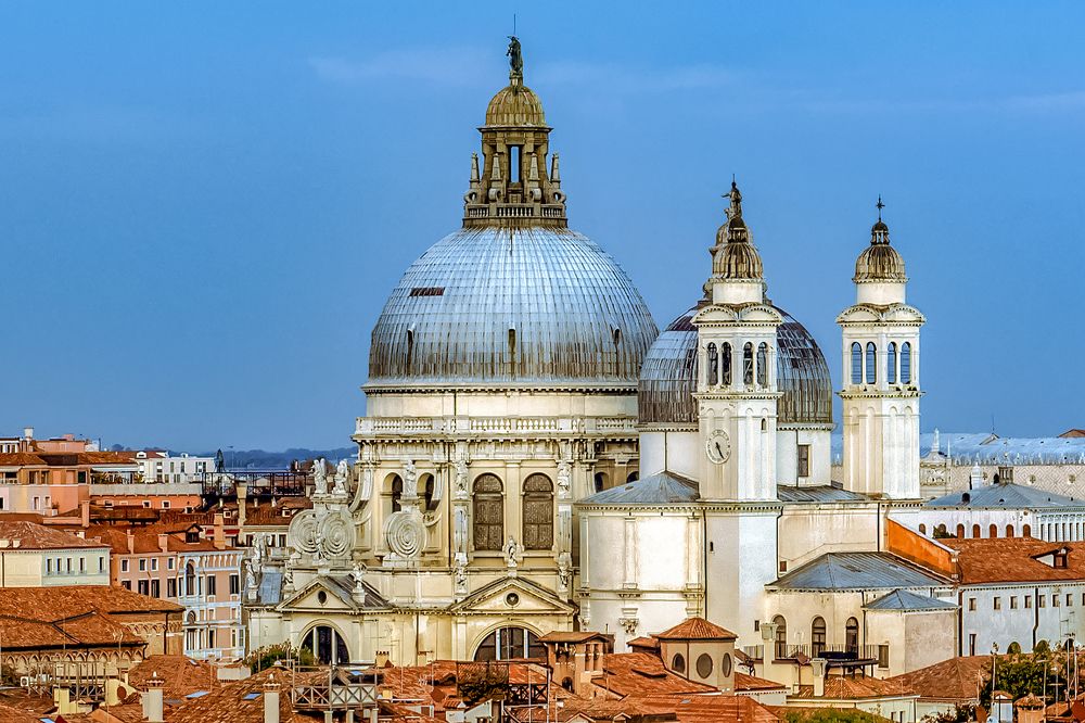Купола собора Санта-Мария дела Салюте. Венеция.