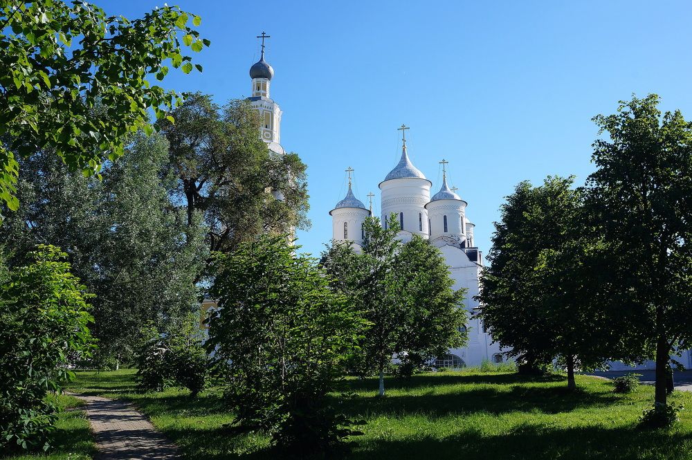 Вологодская  обл . На  территории  Спасо - Прилуцкого  Димитриева  монастыря .