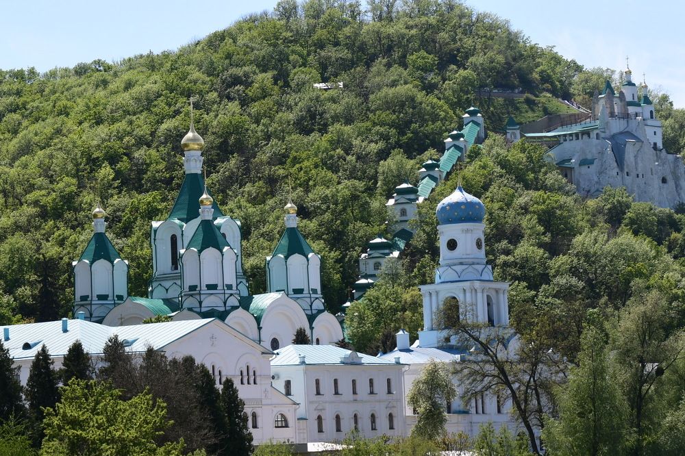 Svjatogorsk. Lavra.