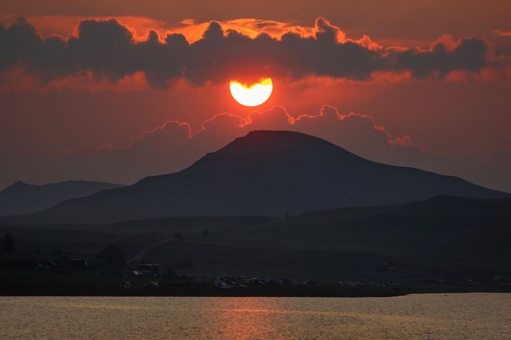 Солнце в шляпе. Сомбреро.