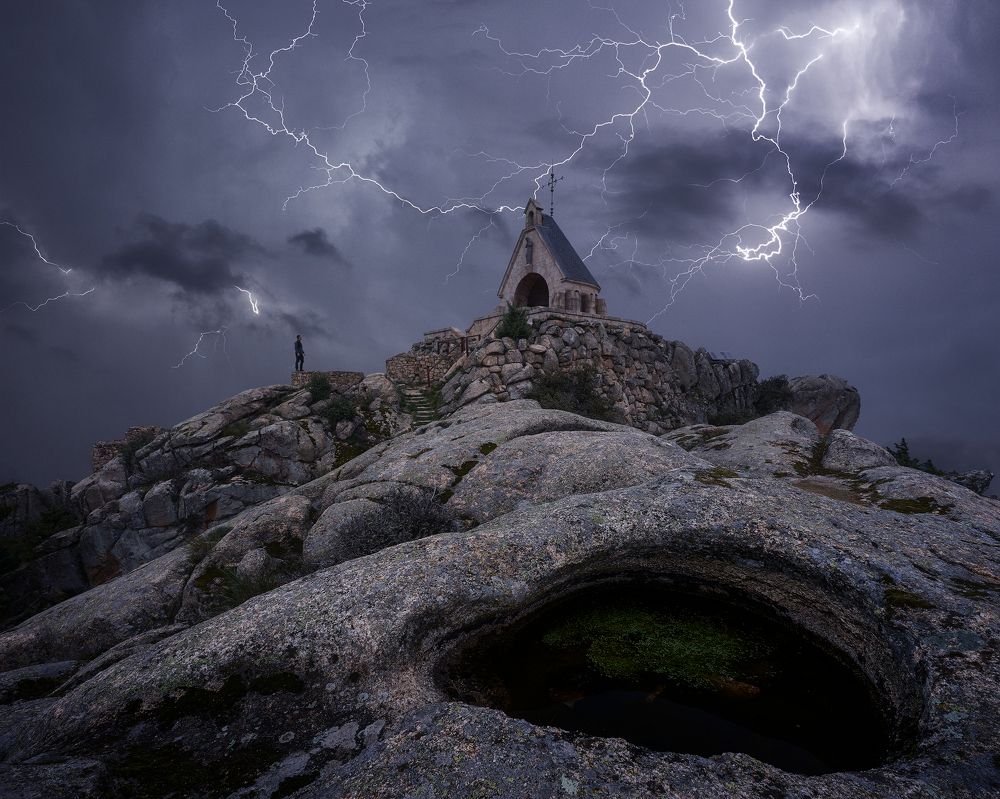 Photograph by Oscar Lata