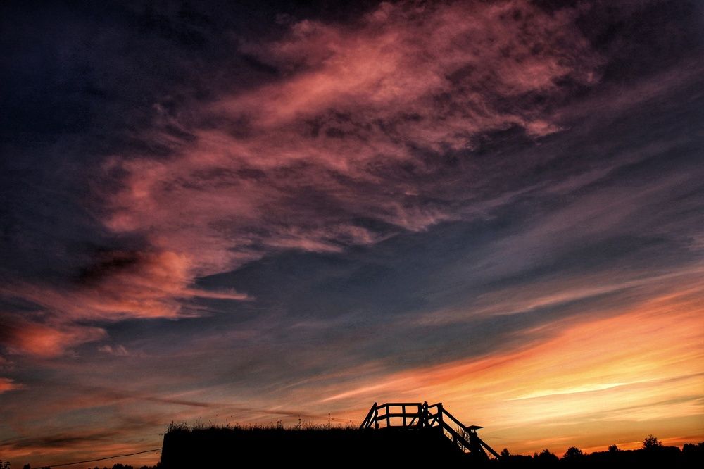 Цветная драма в облаках