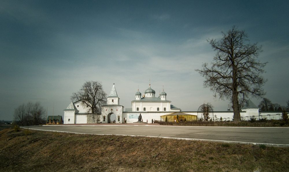 Мещовский Свято-Георгиевский мужской монастырь.