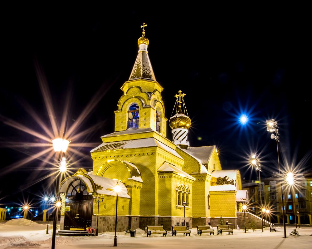 Храм ночью