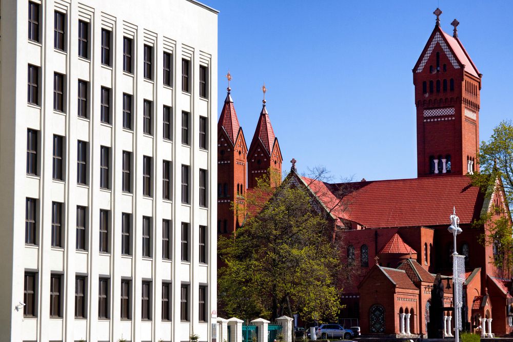 Чырвоны касцёл, Менск