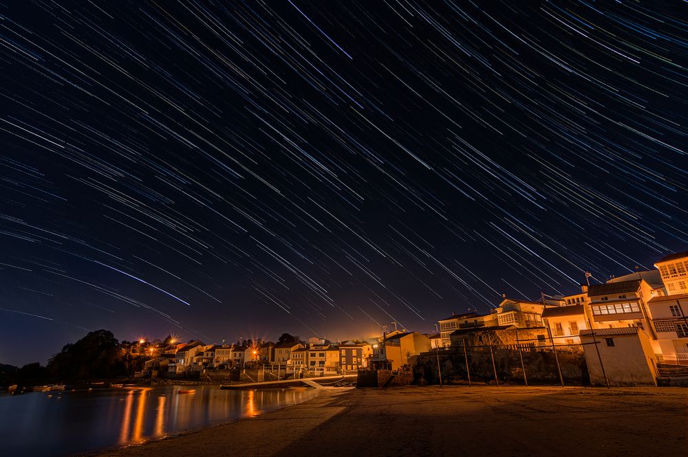 STARTRAILS OVER REDES