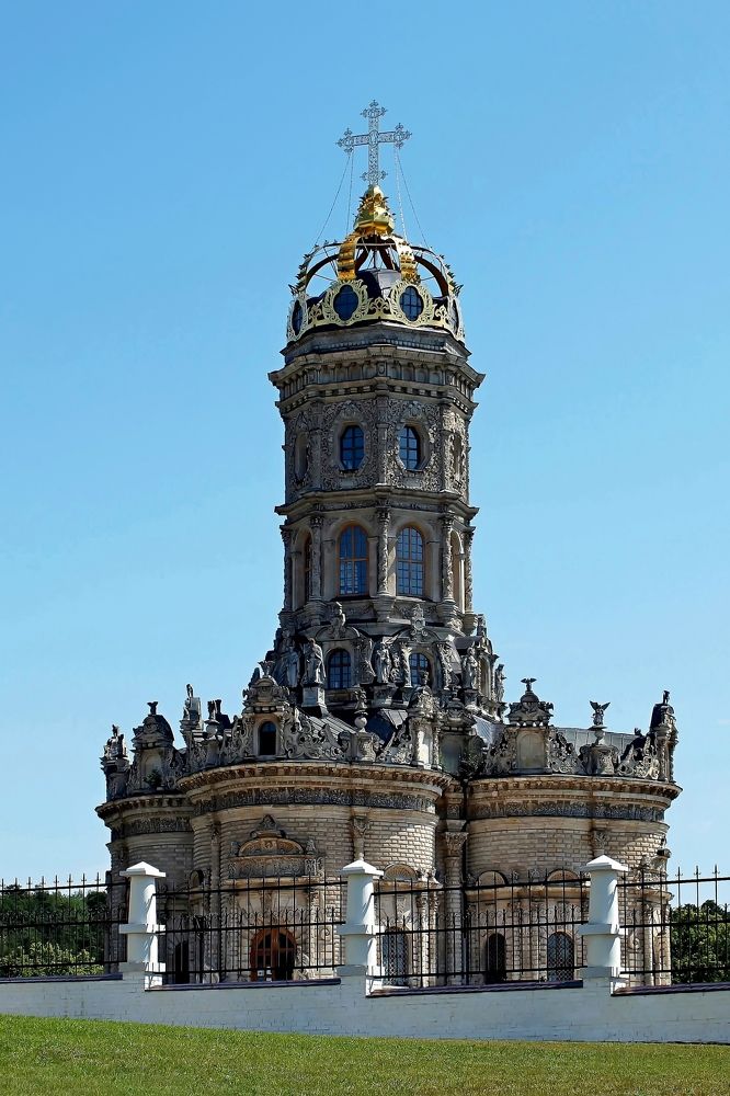 Церковь знамения пресвятой богородицы в Дубровицах.