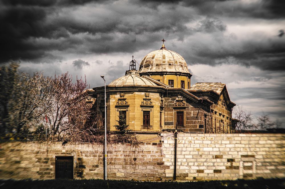 Photograph by DAMOUN POURNEMATI