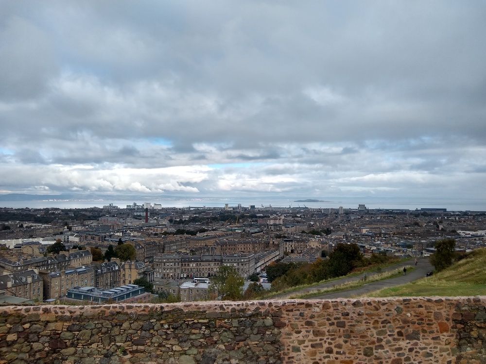 Вид на Эдинбург