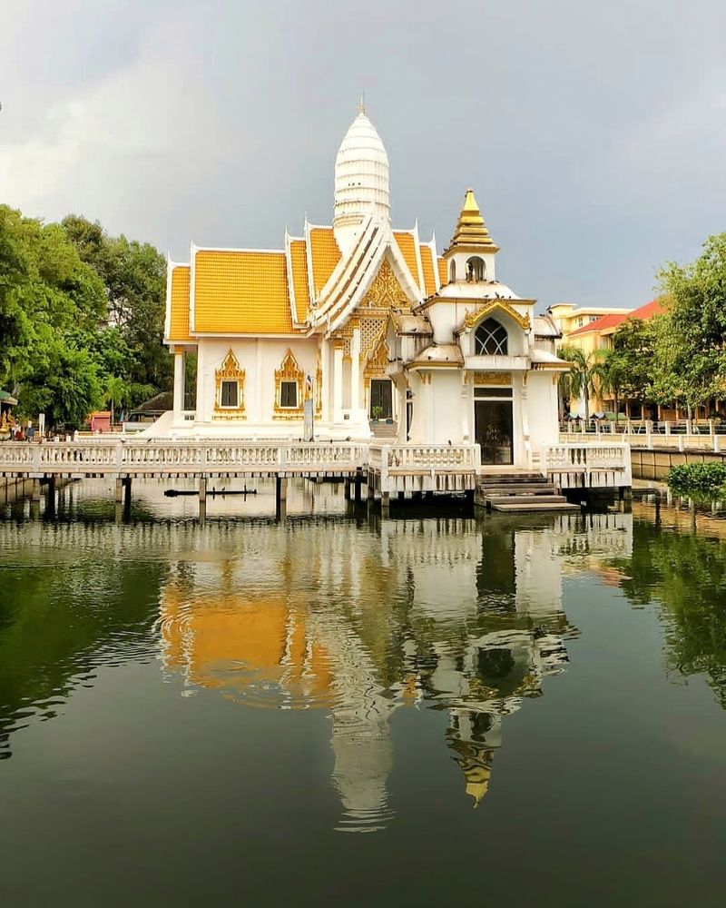 chai mongkhon temple