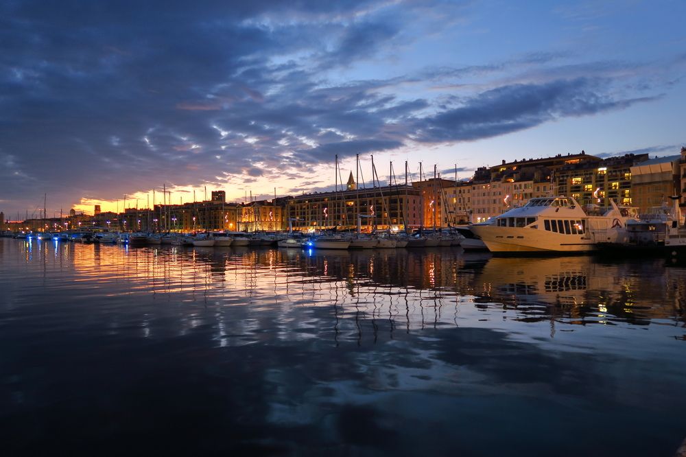 Закат в Старом порту Марселя