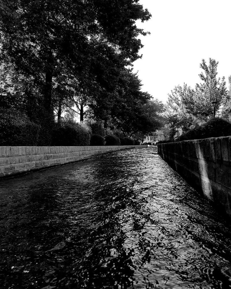 Photograph by Koroshmahdi Azarakhsh