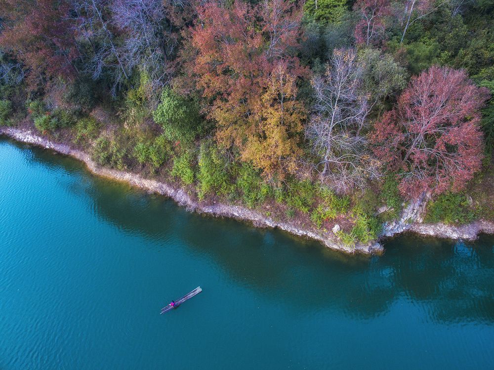 Photograph by Hoàng Hiếu