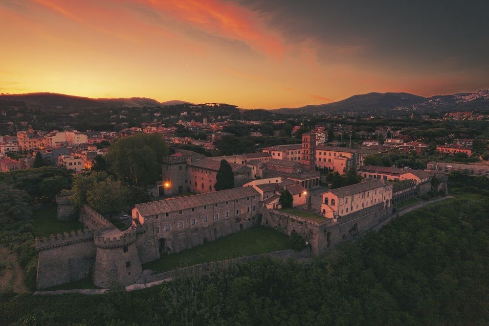 Photograph by Enrico Luzi