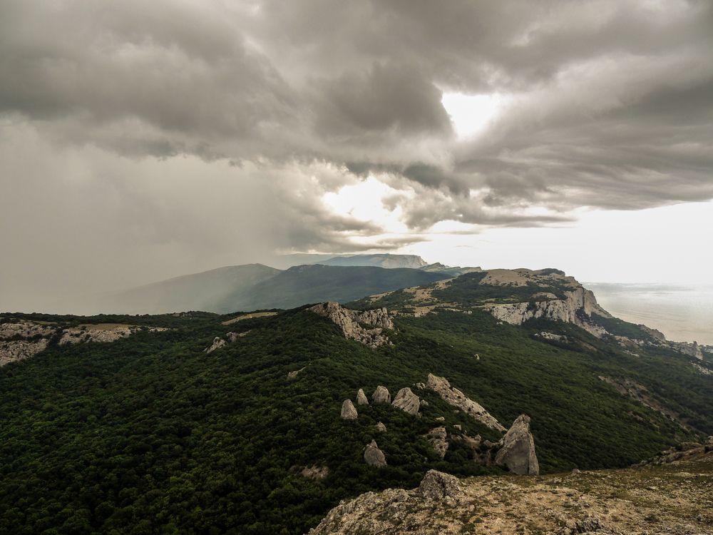 Грозовой фронт в горах