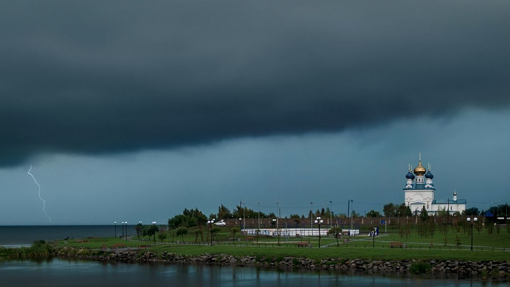 Photograph by Valentin Okulov