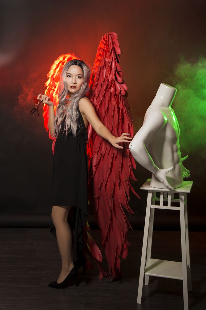 сгорая в лучах солнца