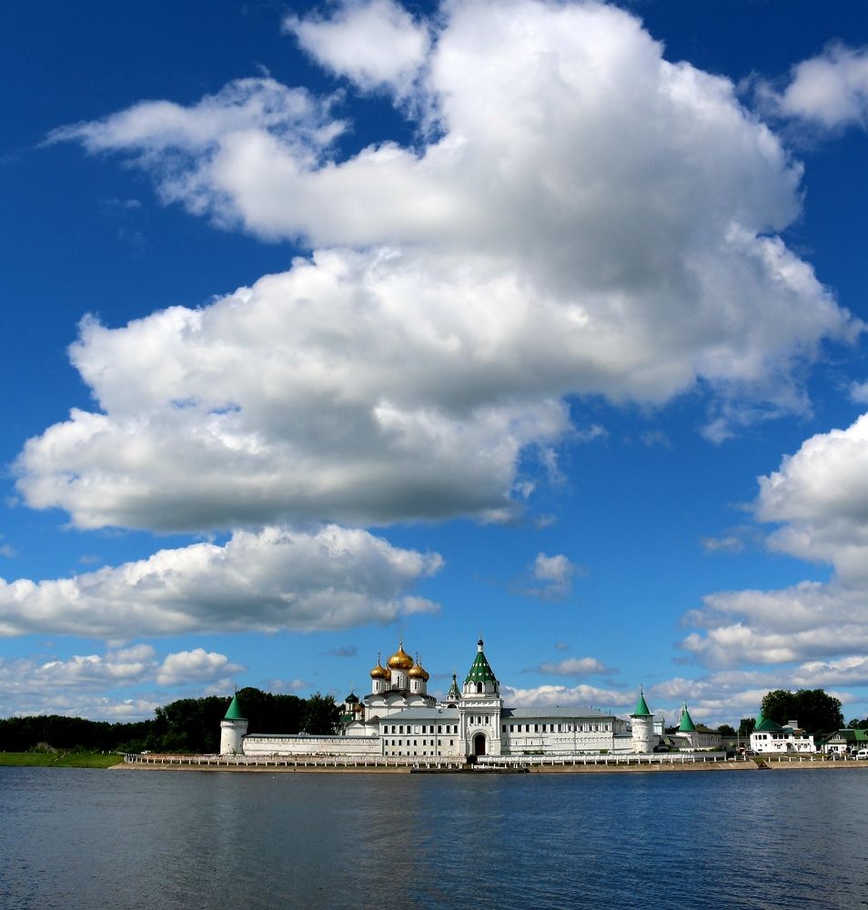 Облака - белогривые лошадки.