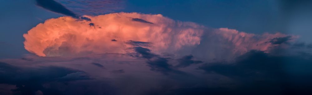 Photograph by Hamlet Maruqyan