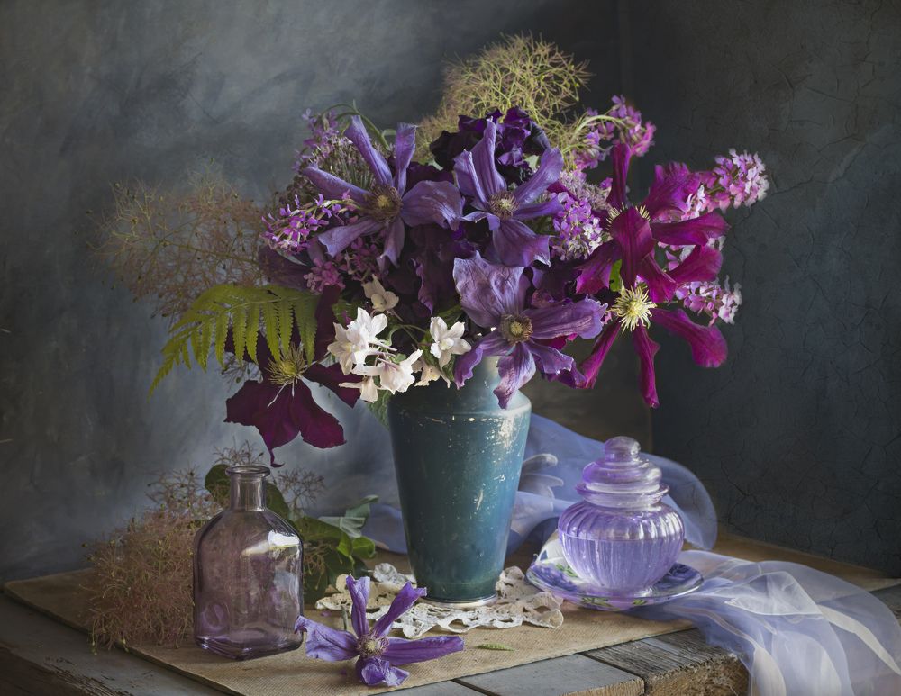 С клематисами