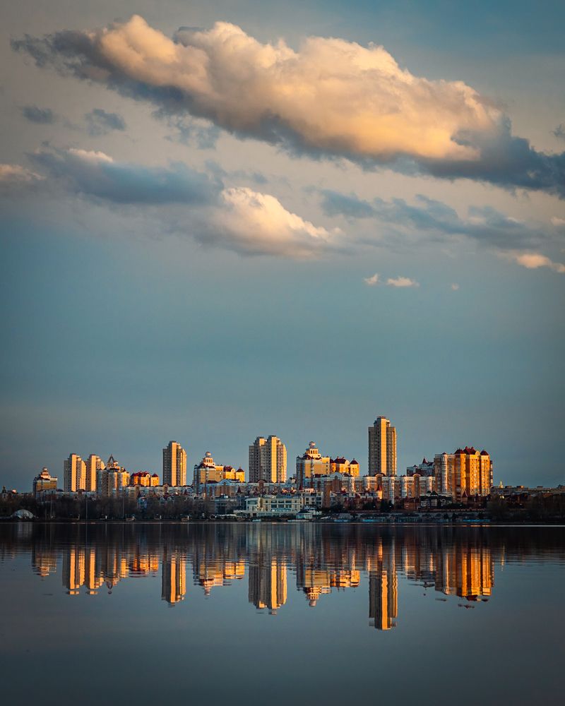 Obolonska embankment