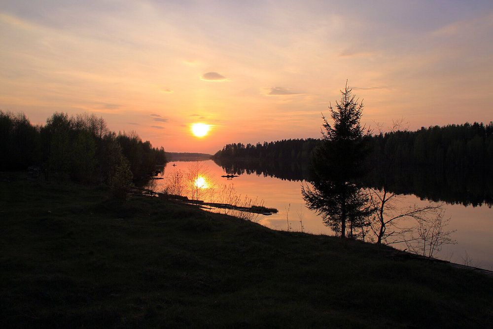 Вечер на реке Суда (Вологодская область).