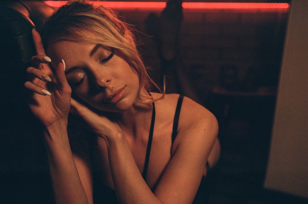 задумчивая дева(the pensive maiden)