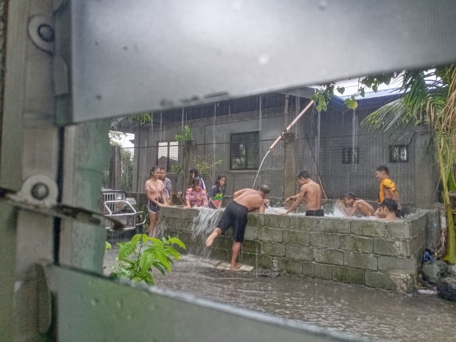 RAIN POOL