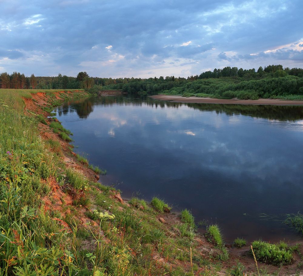 Вечер на реке Лузе.
