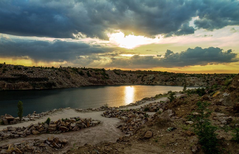 Когда закат встречается с дождем.