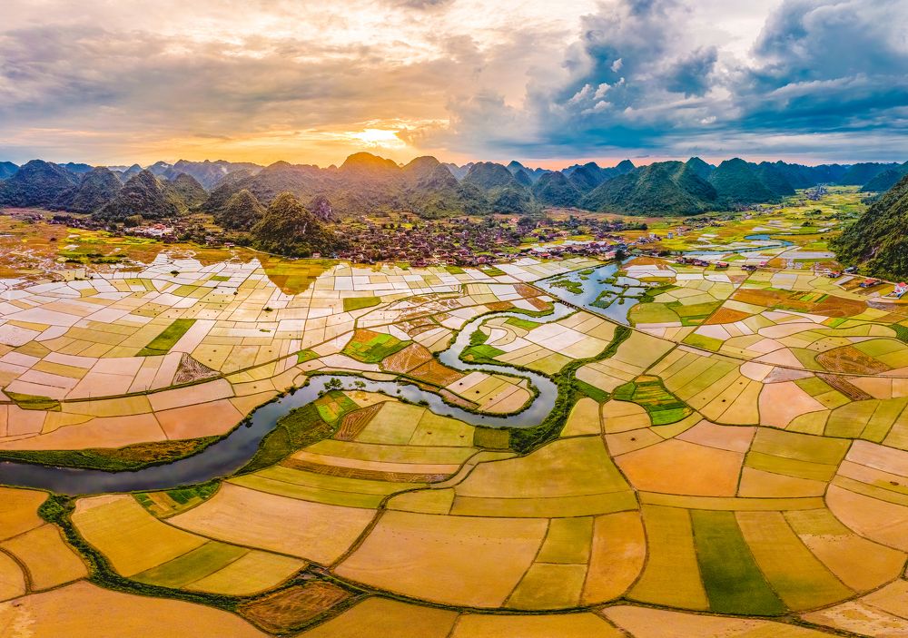 Photograph by Ngoc Minh Nguyen The