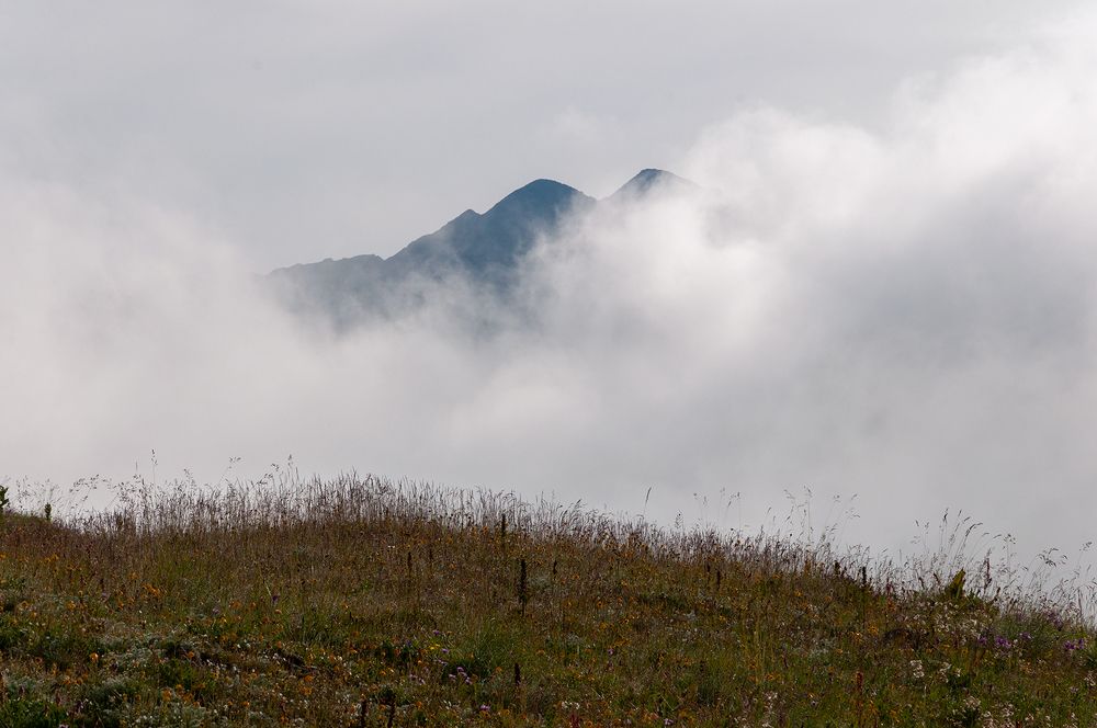 Между небом и землей