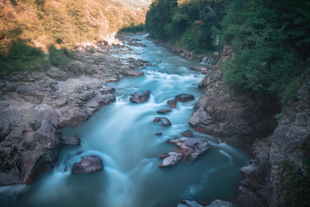 Река в Каменомостске