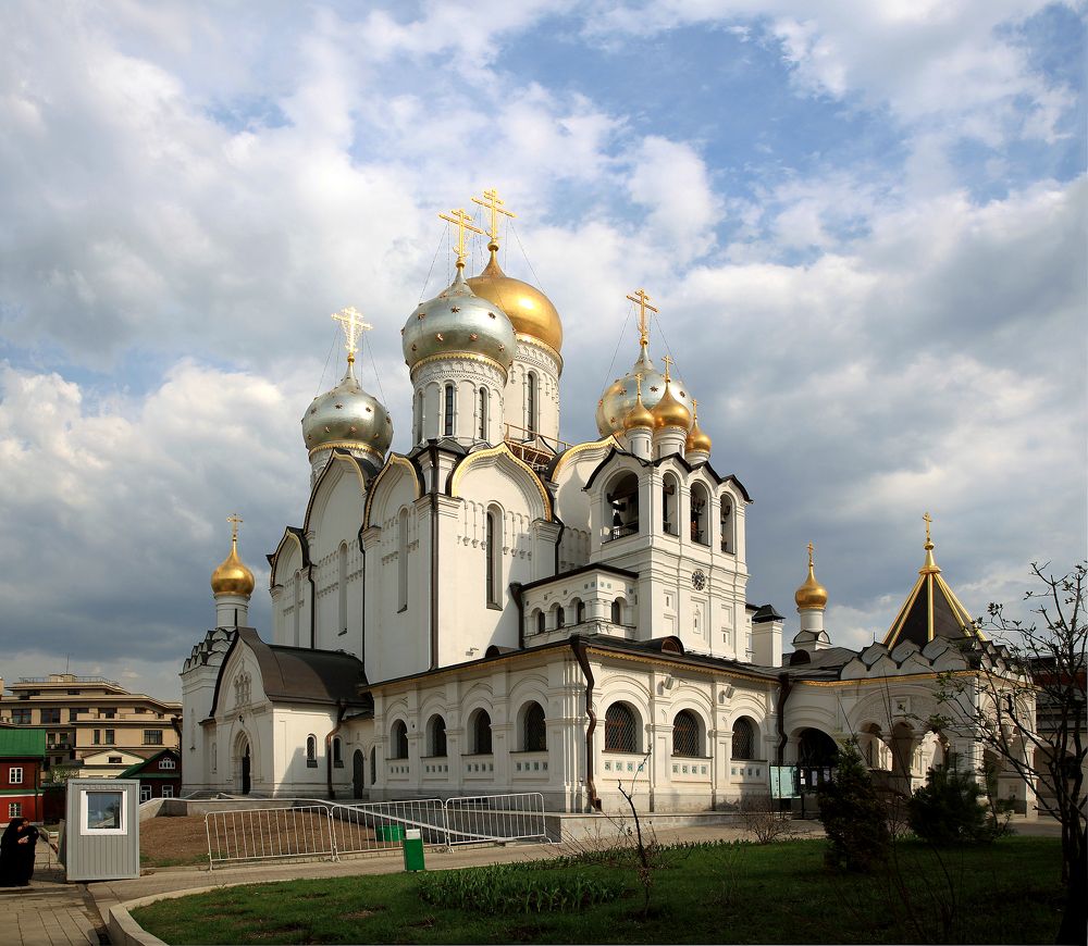 Собор Рождества Богородицы в московском Зачатьевском монастыре.