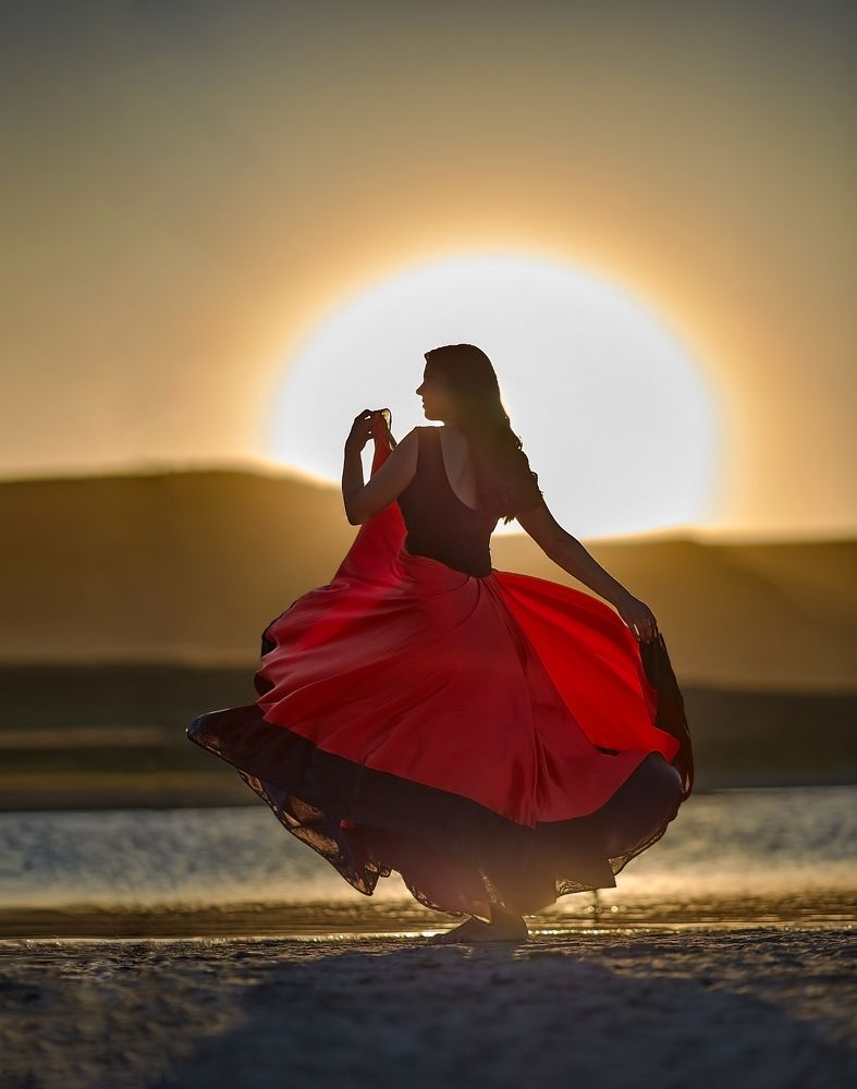 Женщина на закате