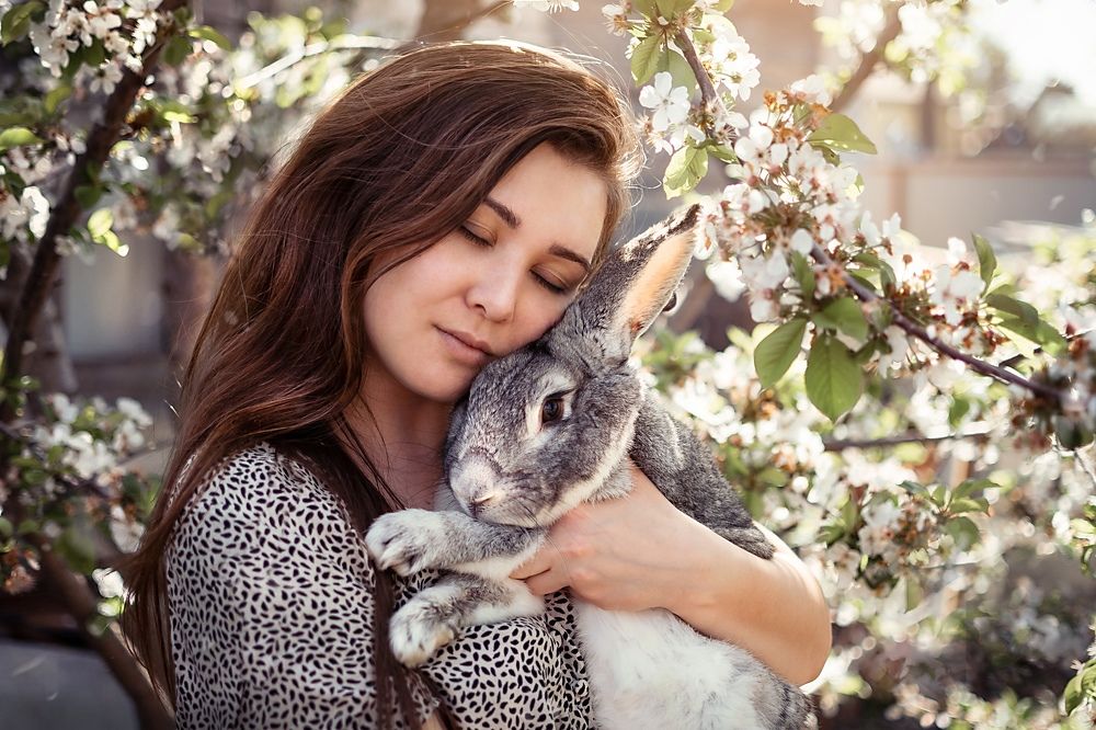 И как он не убегает